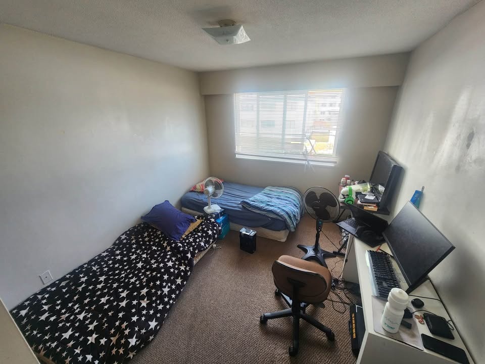 Private room for rent - photo 2