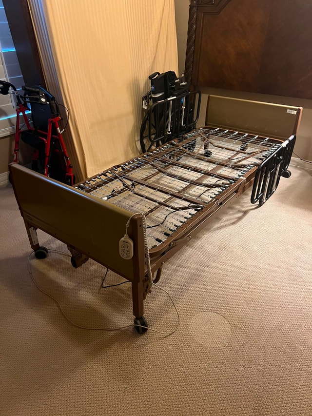 INVACARE Hospital Bed w/ Mattress & Gel Topper - photo 4