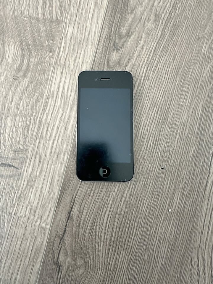 Apple iPhone 4