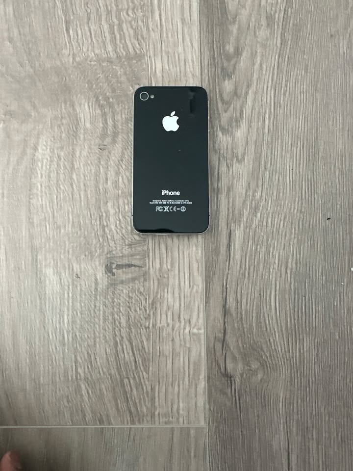 Apple iPhone 4 - photo 2