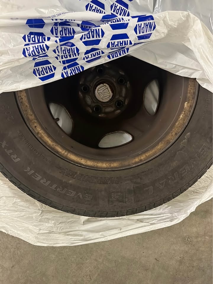 Honda Tires - 205/70R15 96T - photo 3