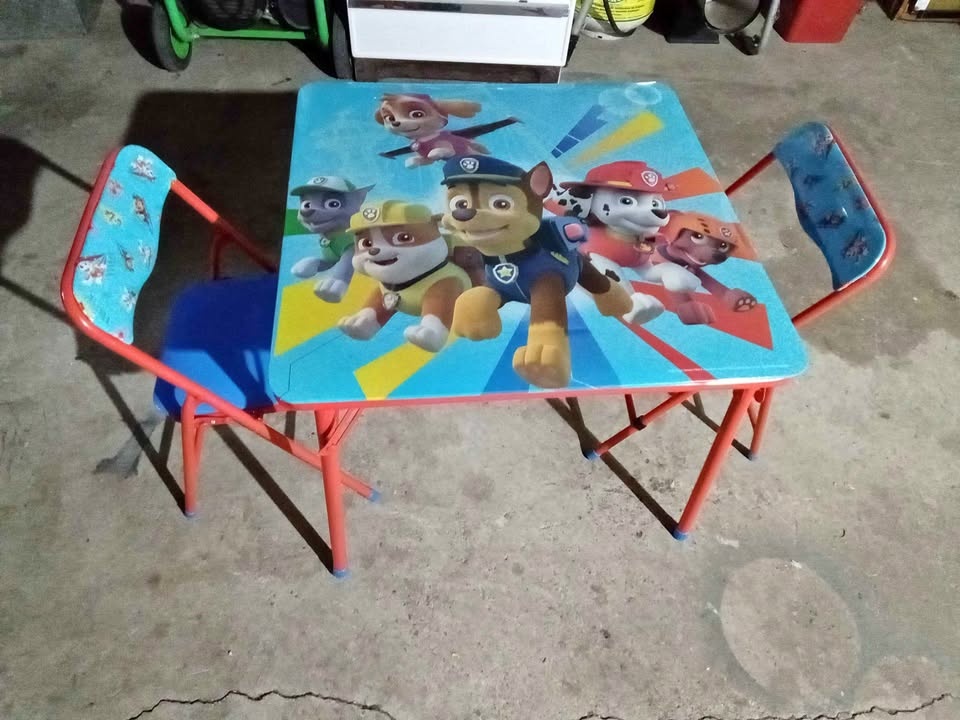 Paw Patrol Kids Table and 2 Chairs
