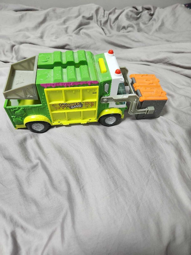 Huge Grossery Gang Collection - Mushy Slushie Truck + 60+ Figure - photo 3