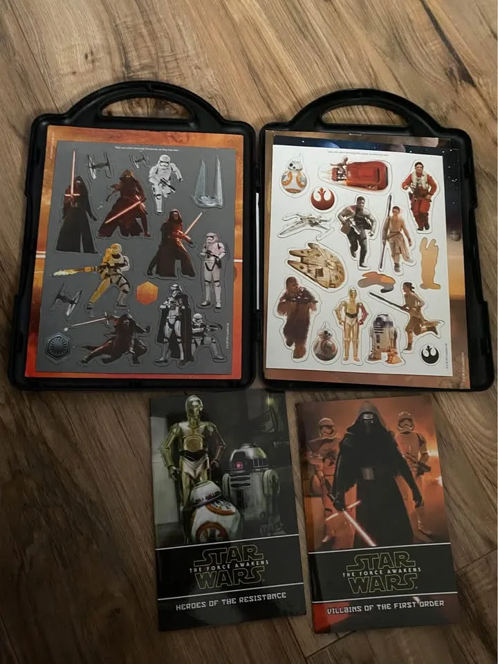 Star Wars The Force Awakens Book And Magnetic Playset image indicator(3)