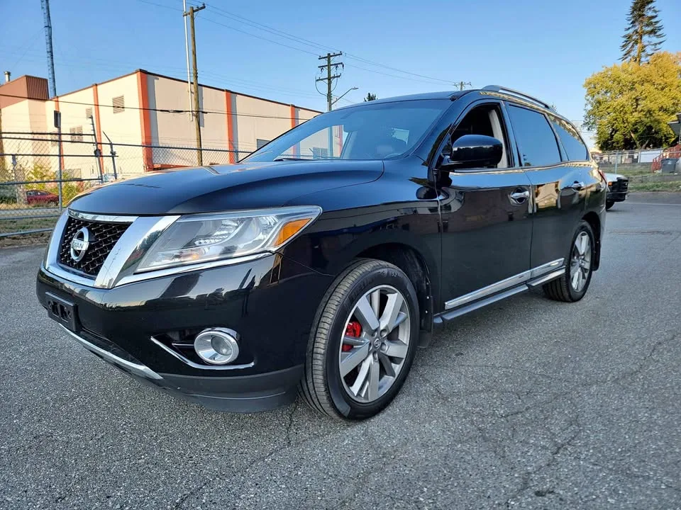 2013 Nissan Pathfinder thumbnail
