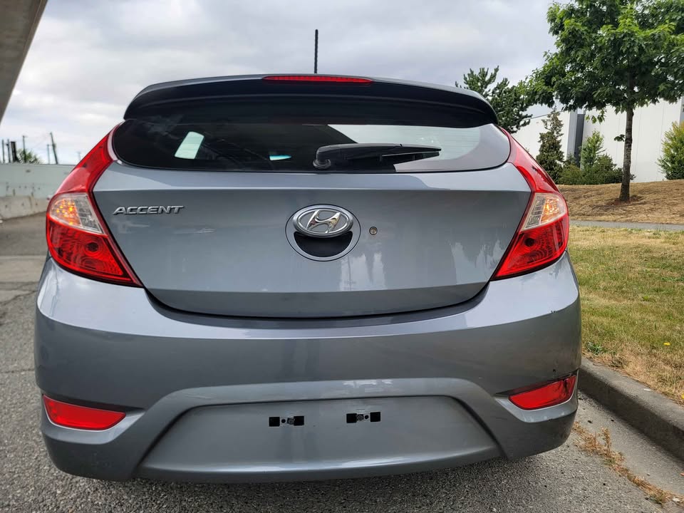 2017 Hyundai Accent - photo 3