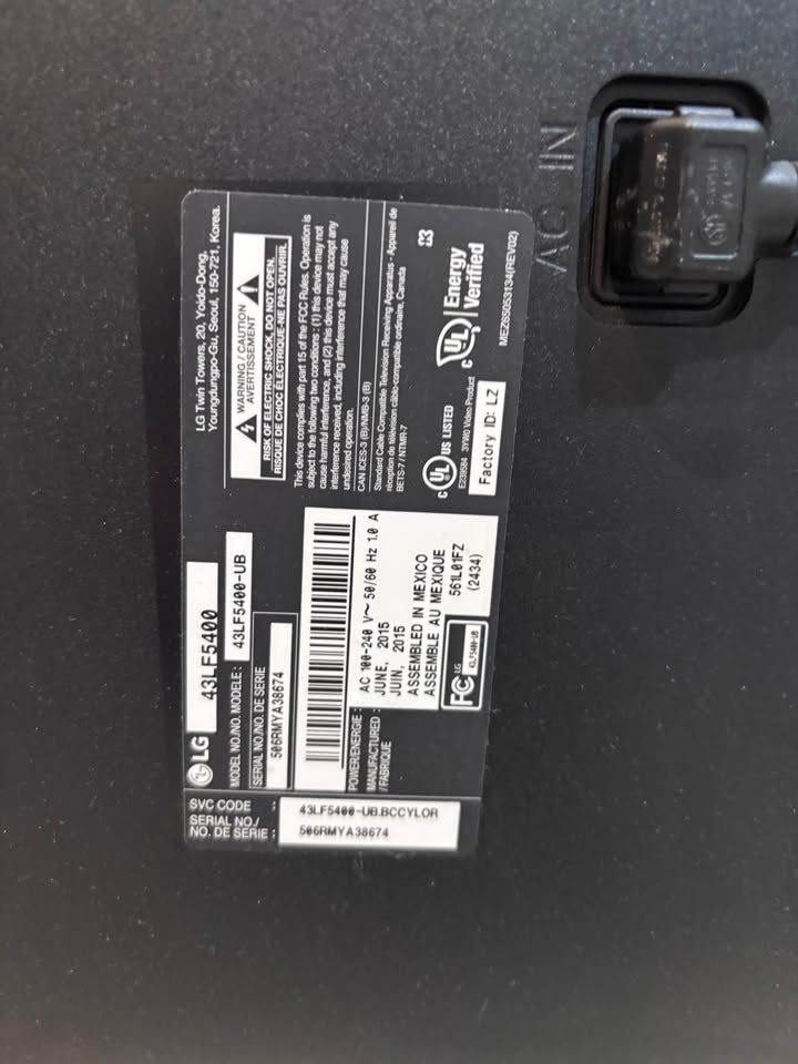 LG 43 Inch TV - photo 5