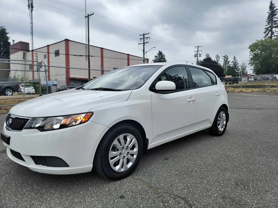 2012 Kia Forte5 thumbnail