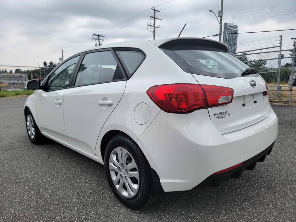 2012 Kia Forte5 - photo 3