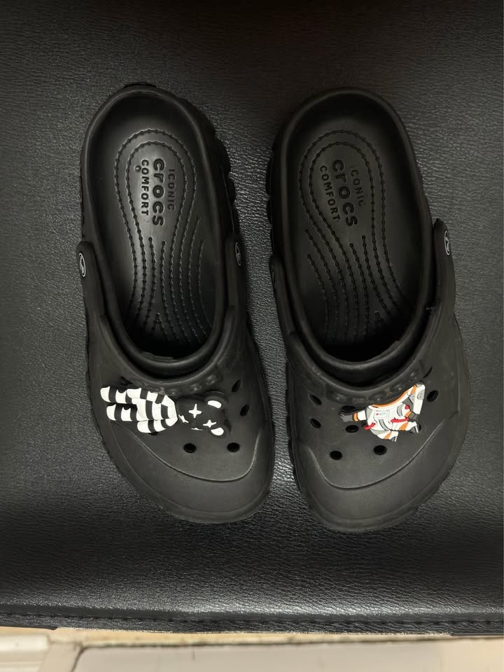 Crocs for sale - photo 3