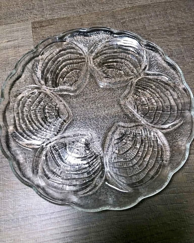 Vintage Glass Oyster Plate Clam Plate Half Dozen Clear 8”