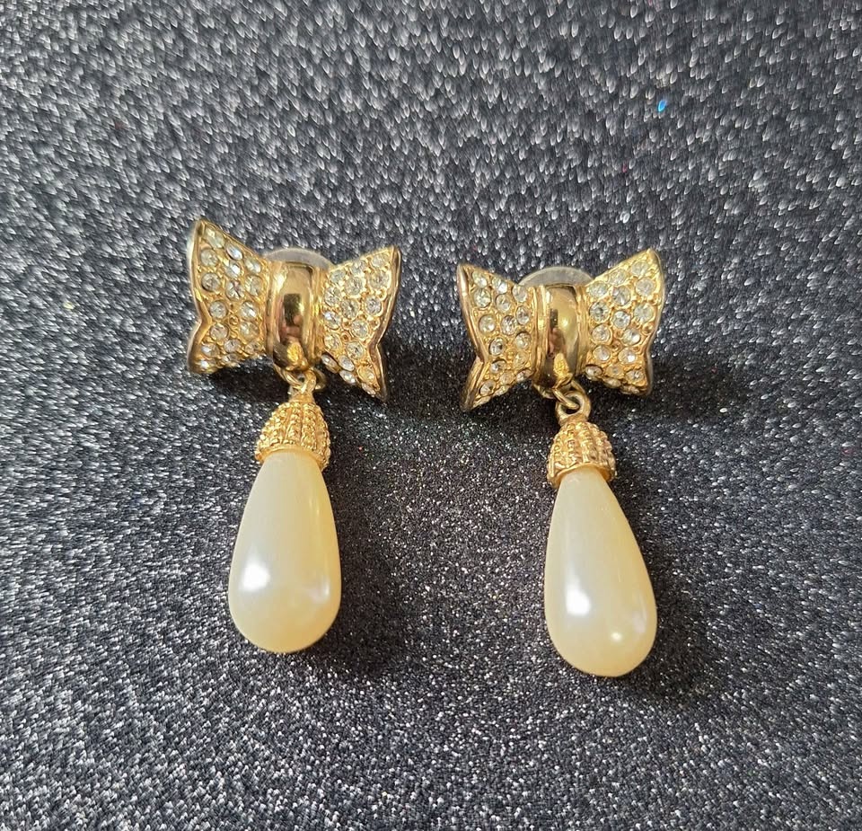 Vintage Ribbon & Dangle fake Pearls Pierced Earring - Rhinestone - photo 2