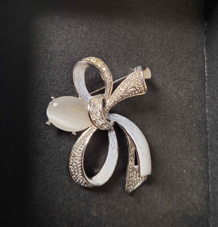 Silver-tone Bow Brooch with White Enamel and Crystals - photo 2