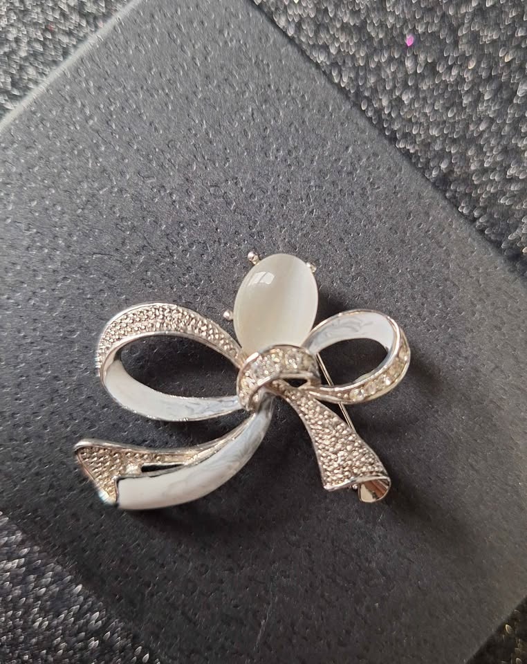 Silver-tone Bow Brooch with White Enamel and Crystals - photo 5