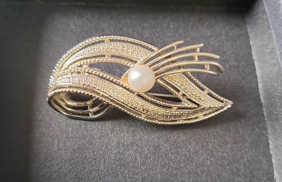 Elegant Vintage Brooch 1950s Silver Plated Leaf - photo 4