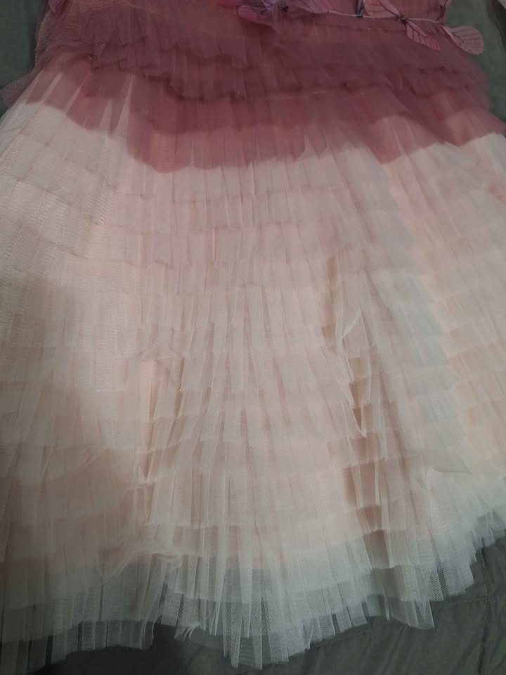 Beautiful ruffled, new dress for the girl 6-8 yearold, made in L - photo 3