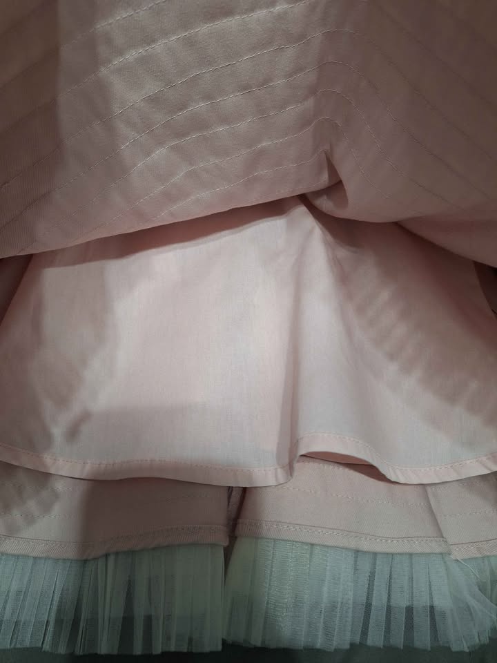 Beautiful ruffled, new dress for the girl 6-8 yearold, made in L - photo 4