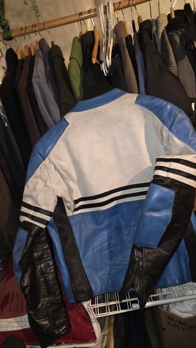 Team Racing Motorcycle Leather Jacket, Size 42 (M) - photo 3