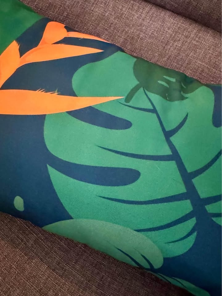 Brand New Handmade Tropical Indoor/Outdoor Cushion - photo 3