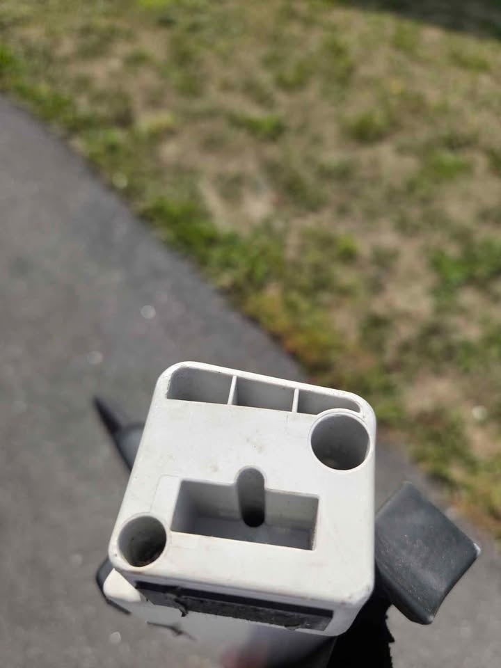 Subaru Outback Trunk Cargo Cover Screen Shade - photo 4