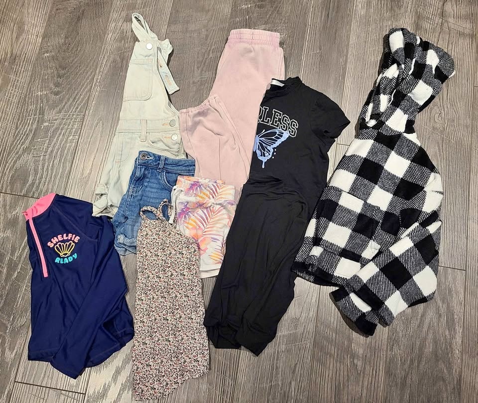Girls Clothing Bundle - Size 6/7