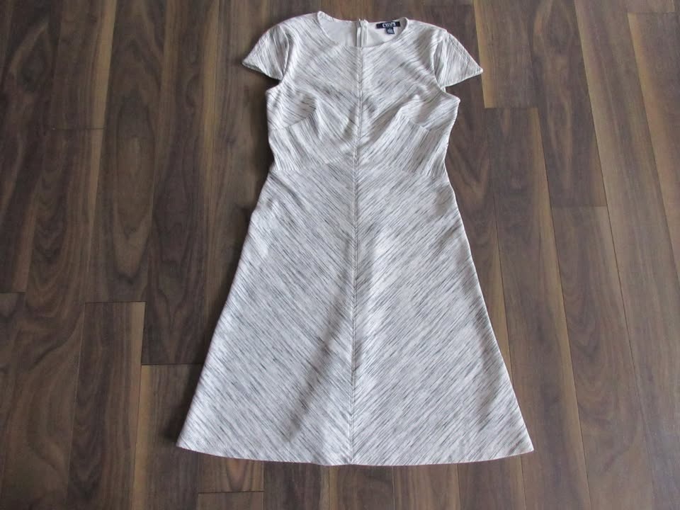 Ladies Size 4 Dress - photo 2