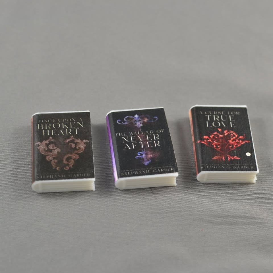 Mini Books - 1:6 Scale - photo 2