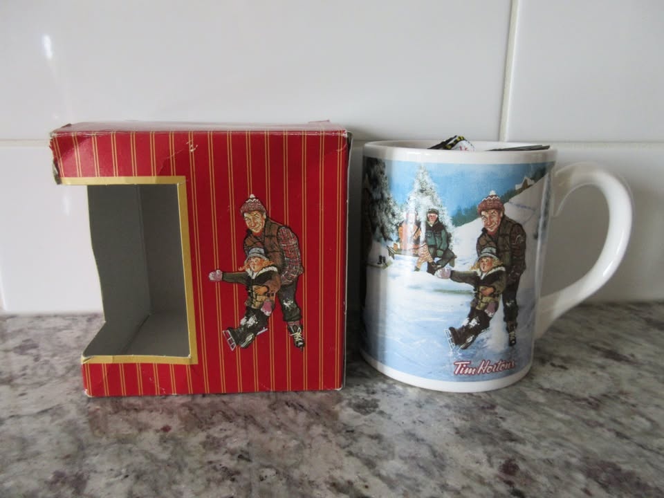 Tim Hortons "Skating Pond" Collectors Mug #003 - photo 2