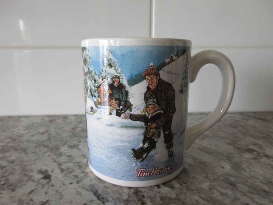 Tim Hortons "Skating Pond" Collectors Mug #003 - photo 4
