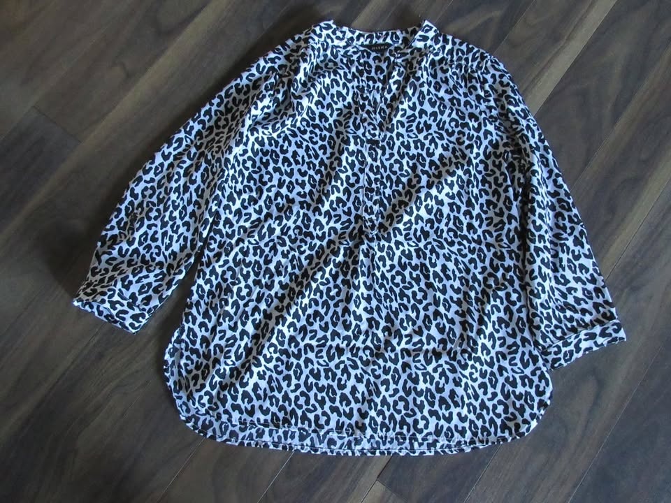 Ladies Size 31 Jeans & Size 12 Top - photo 2