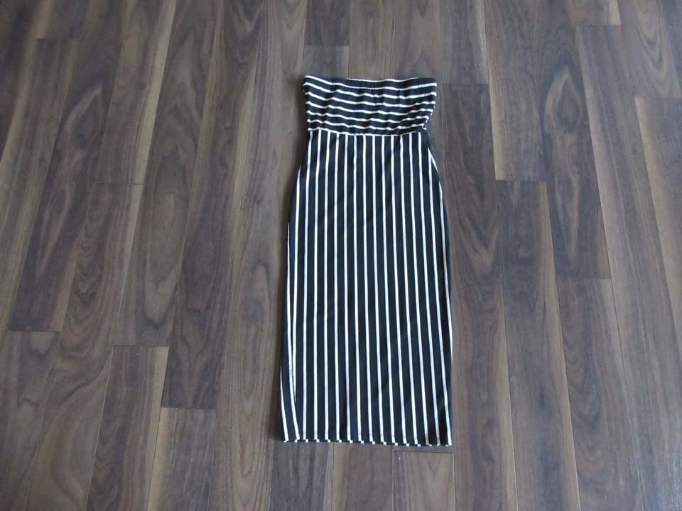 Ladies Size Small Dress - photo 2