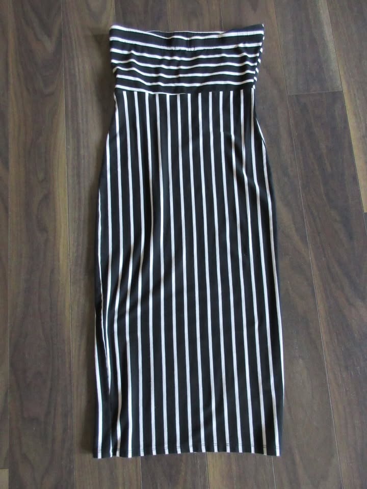 Ladies Size Small Dress - photo 4