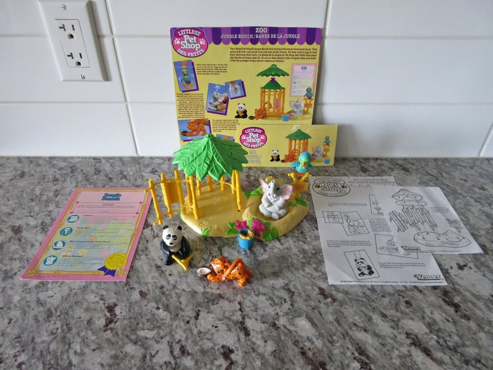 1993 Littlest Pet Shop Zoo - Jungle Bunch Playset