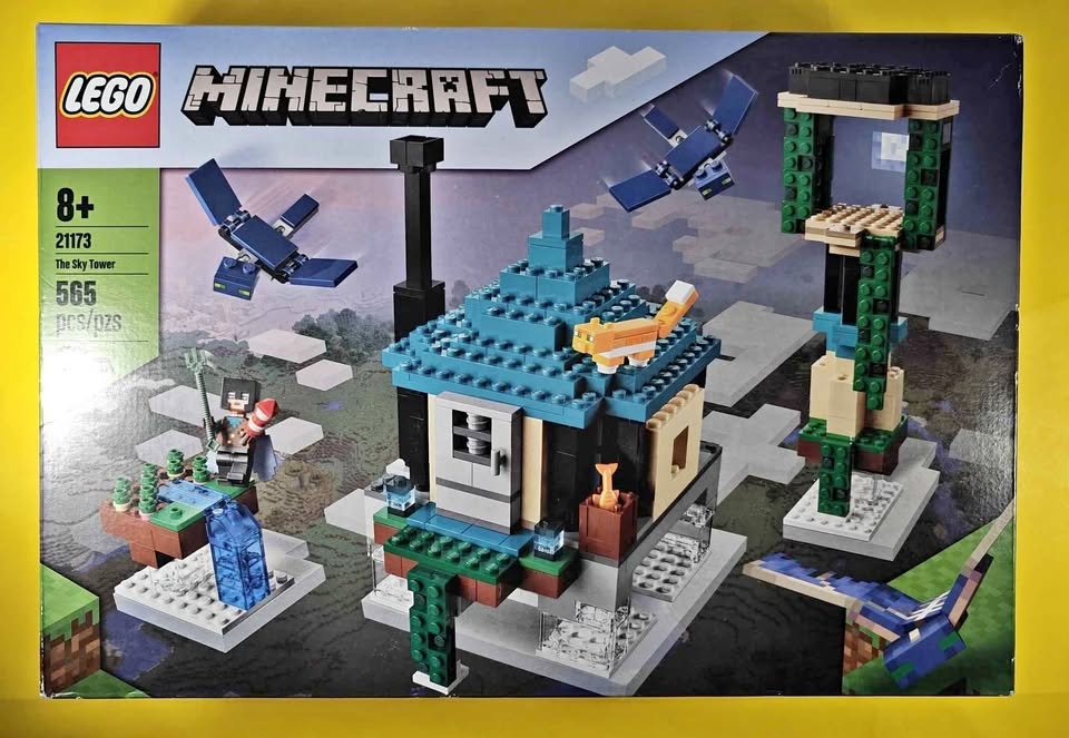 Lego Minecraft 21173 The Sky Tower w/ Pilot Retired 2022 Pickup@