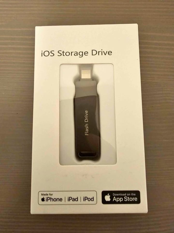 512GB iPhone Photo Stick - No App Needed!