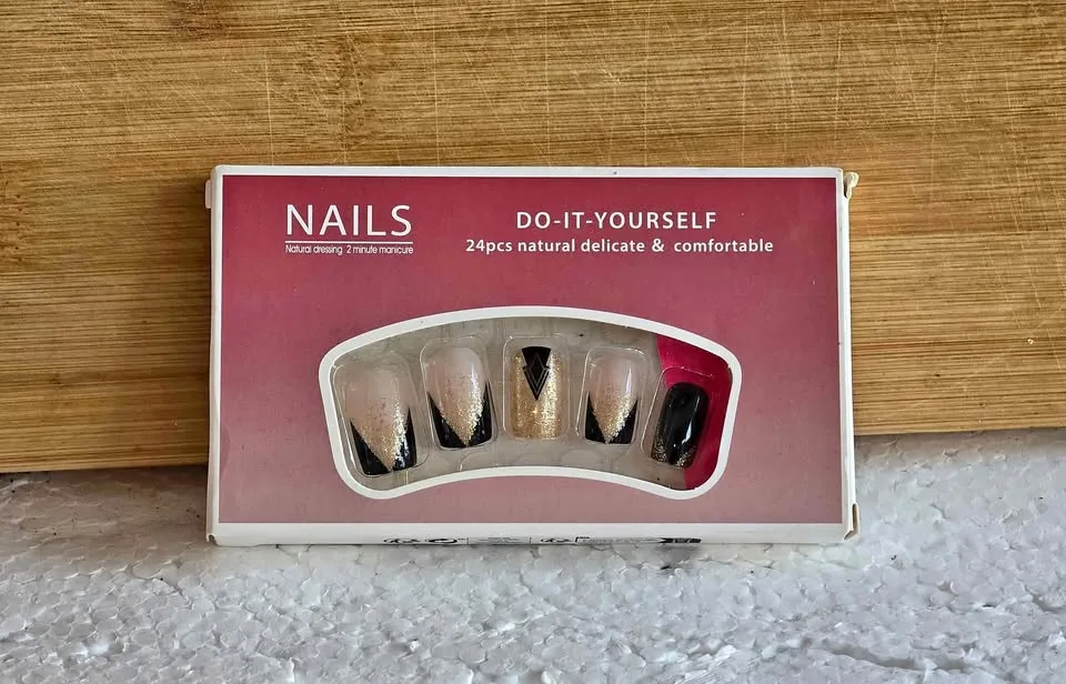 24 Pcs False Nail with glue thumbnail