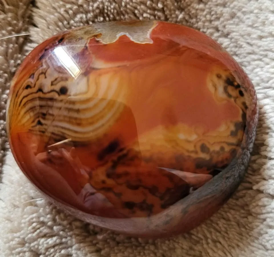 Sardonyx Crystal Palm Stone image indicator(2)