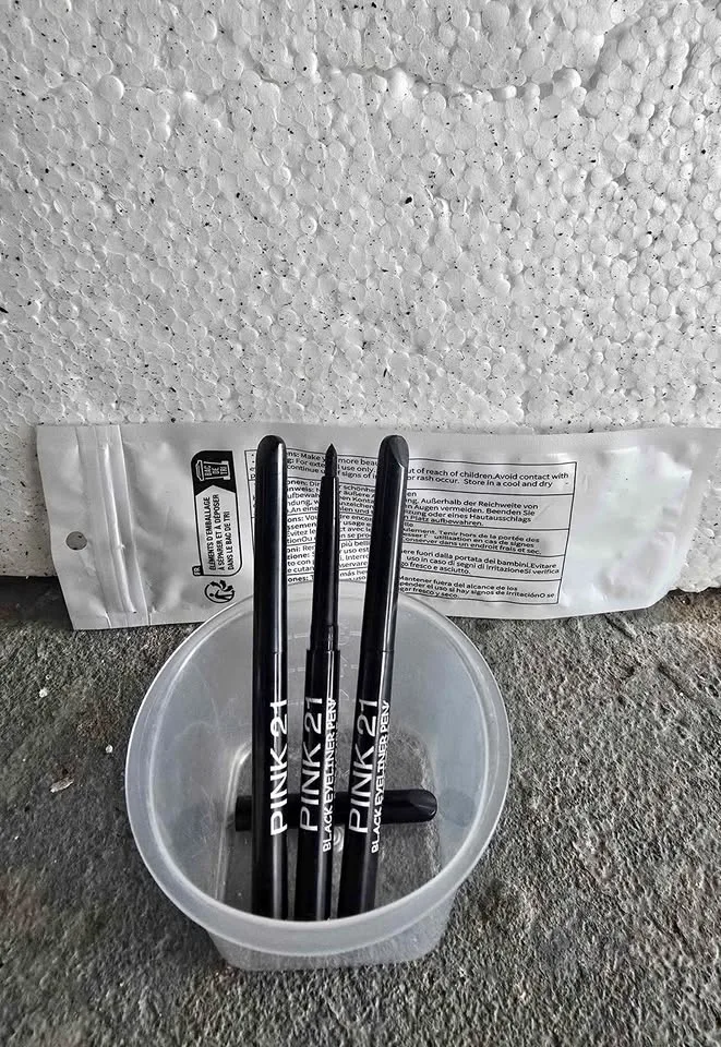 3 Pcs Black Eyeliner Set thumbnail
