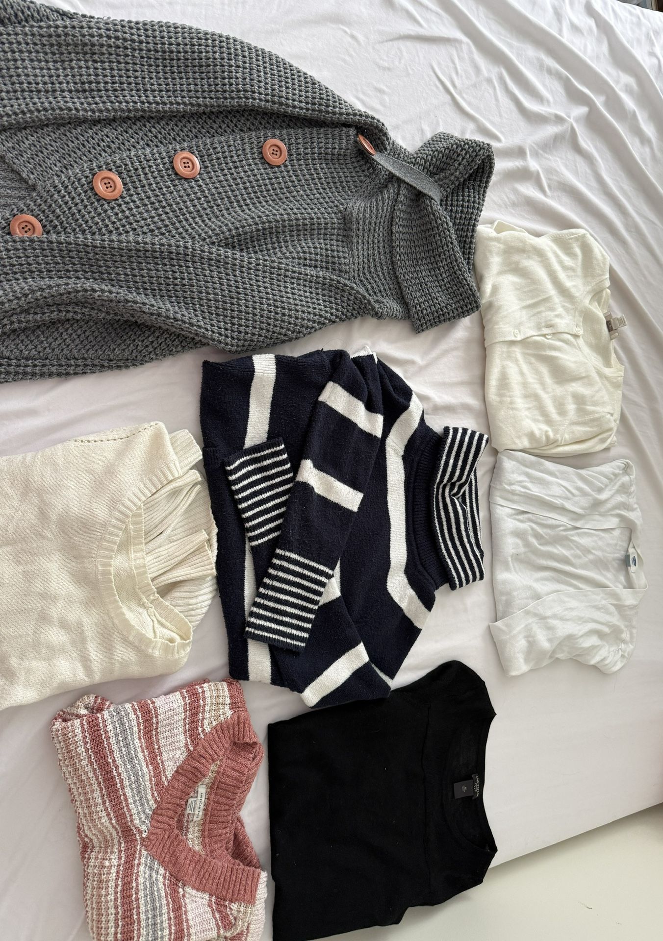 Huge Bundle Of Women’s Clothing And Accessories - photo 3