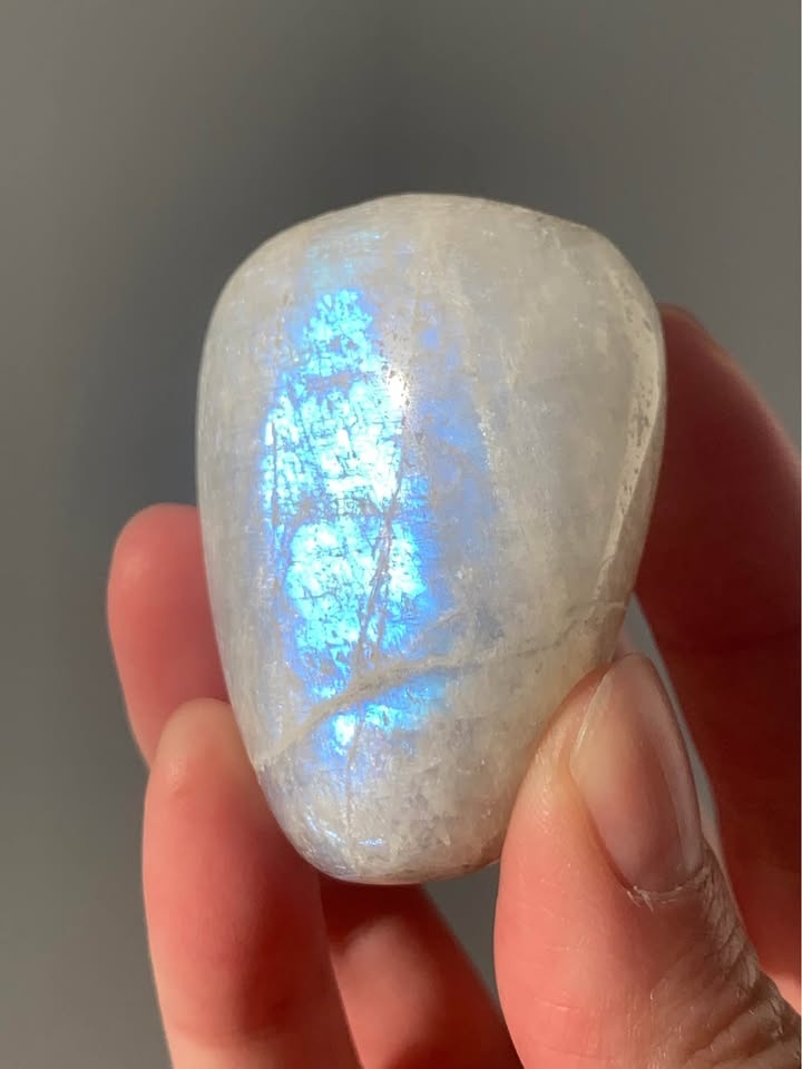 Blue Flash White Moonstone Tumbled Pocket Stone - photo 2