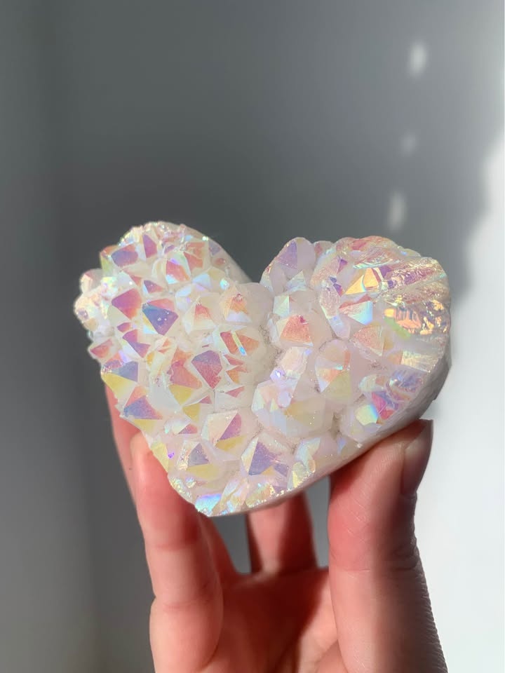 Beautiful Aura Quartz Heart Cluster - photo 3