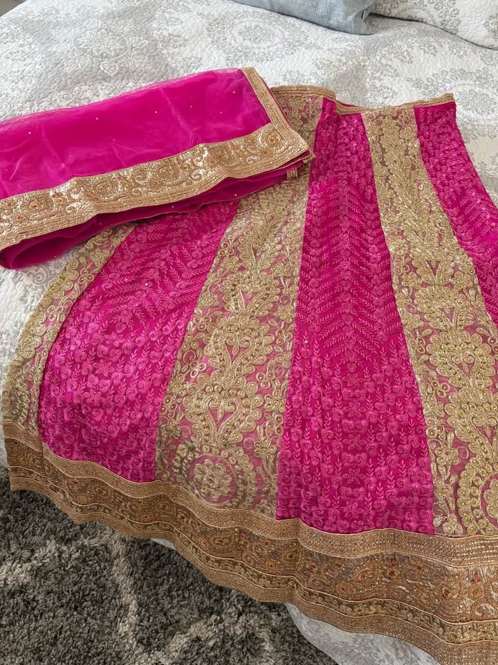 Pink & Gold Lehenga – Gorgeous Design - photo 2
