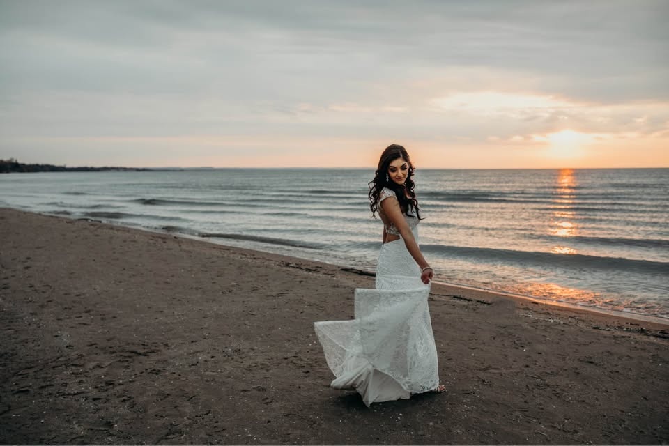 Lace Wedding Dress – Size Small - photo 2