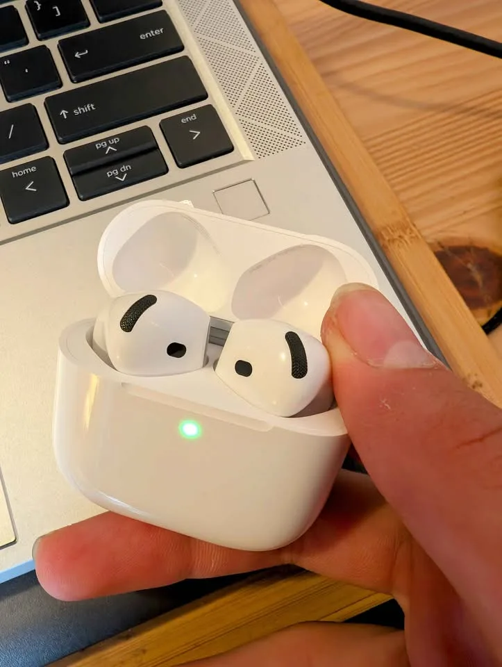 Airpods 4 image indicator(2)