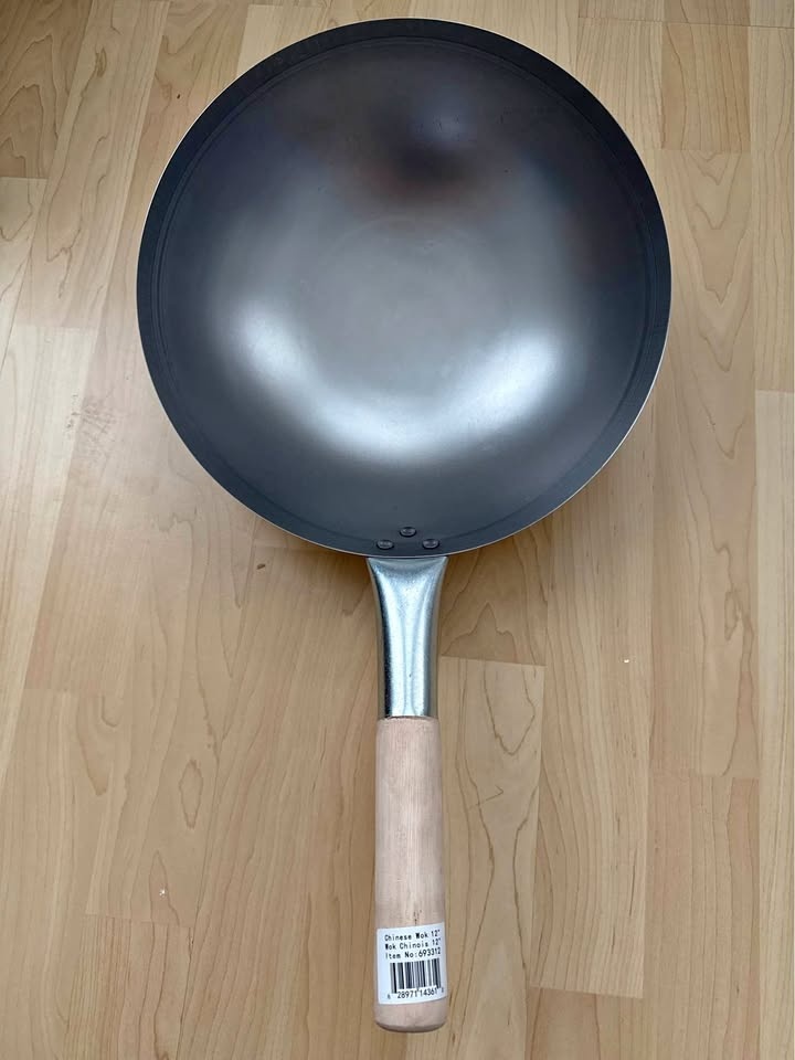 Brand New 12″ Carbon Steel Chinese Wok with Wooden Handle