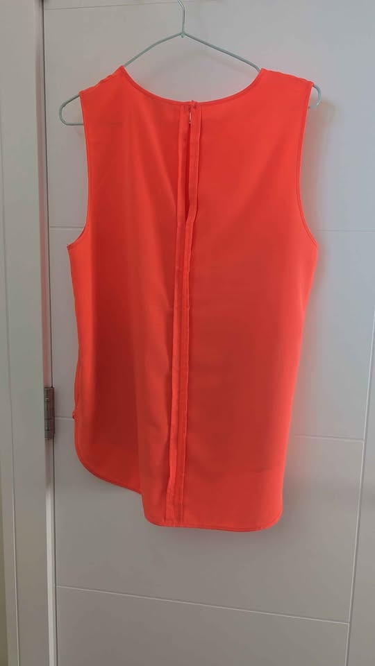 H&M Vibrant Neon Coral Sleeveless Blouse - photo 3