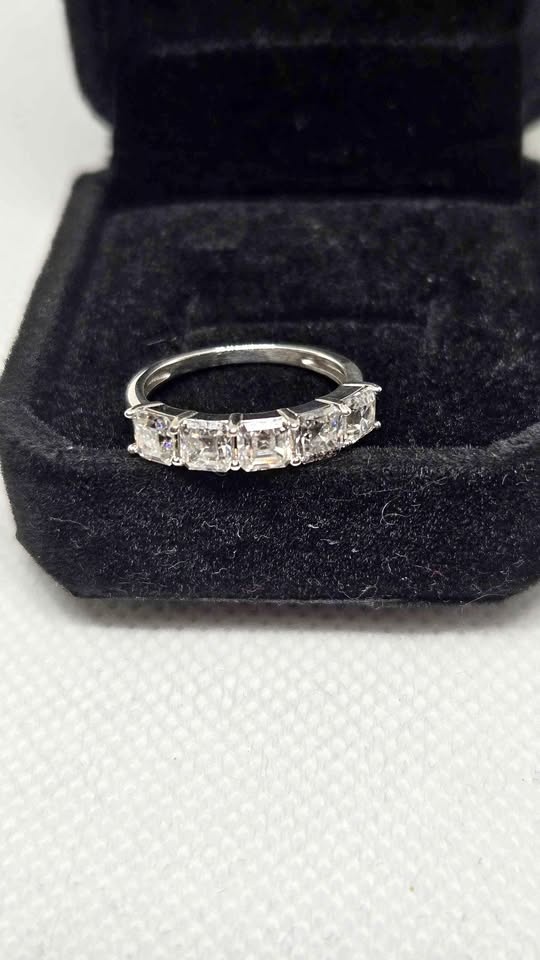 Moissanite Silver Ring