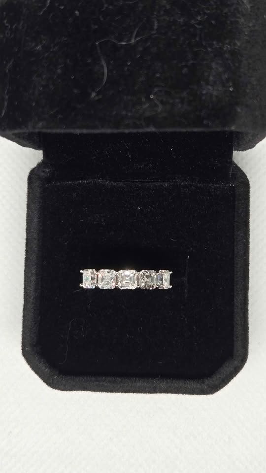 Moissanite Silver Ring - photo 2