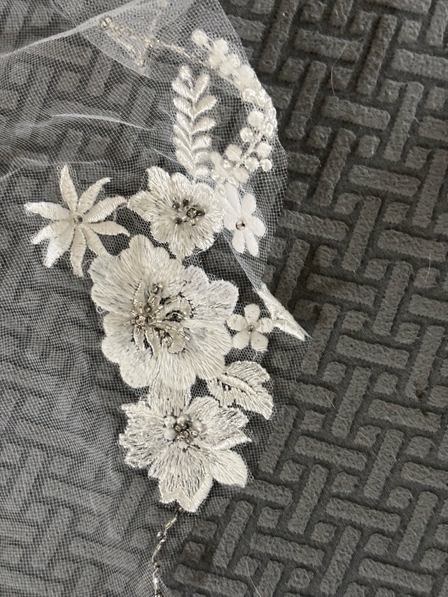 New Wedding Veil - Floral Embroidery & Beaded Trim - photo 2