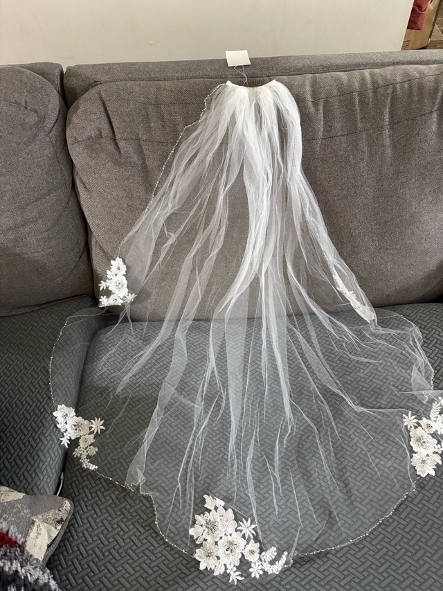 New Wedding Veil - Floral Embroidery & Beaded Trim - photo 3